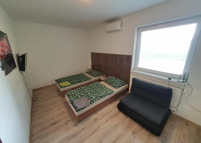 Nitra - Privat Iveta Апартаменты Luzianky